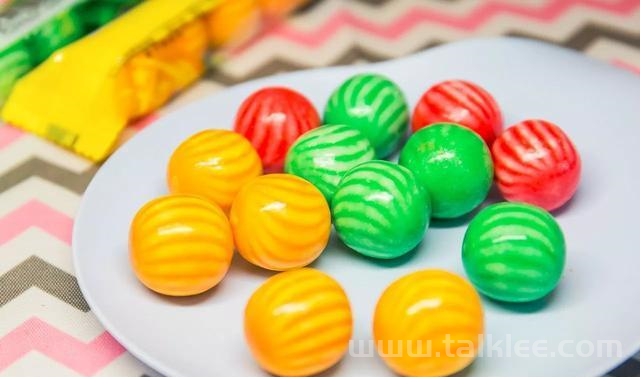 那些饮品许多人从特色小吃到大，那时看见还会禁不住买，无人知晓你讨厌吗